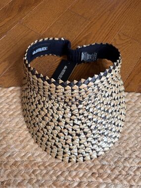 Hemlock Capri Visor in Pepper